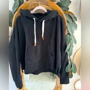 Wanakome Cropped Hoodie